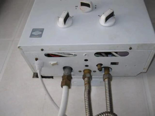 热水器水温忽冷忽热的原因及处理方法