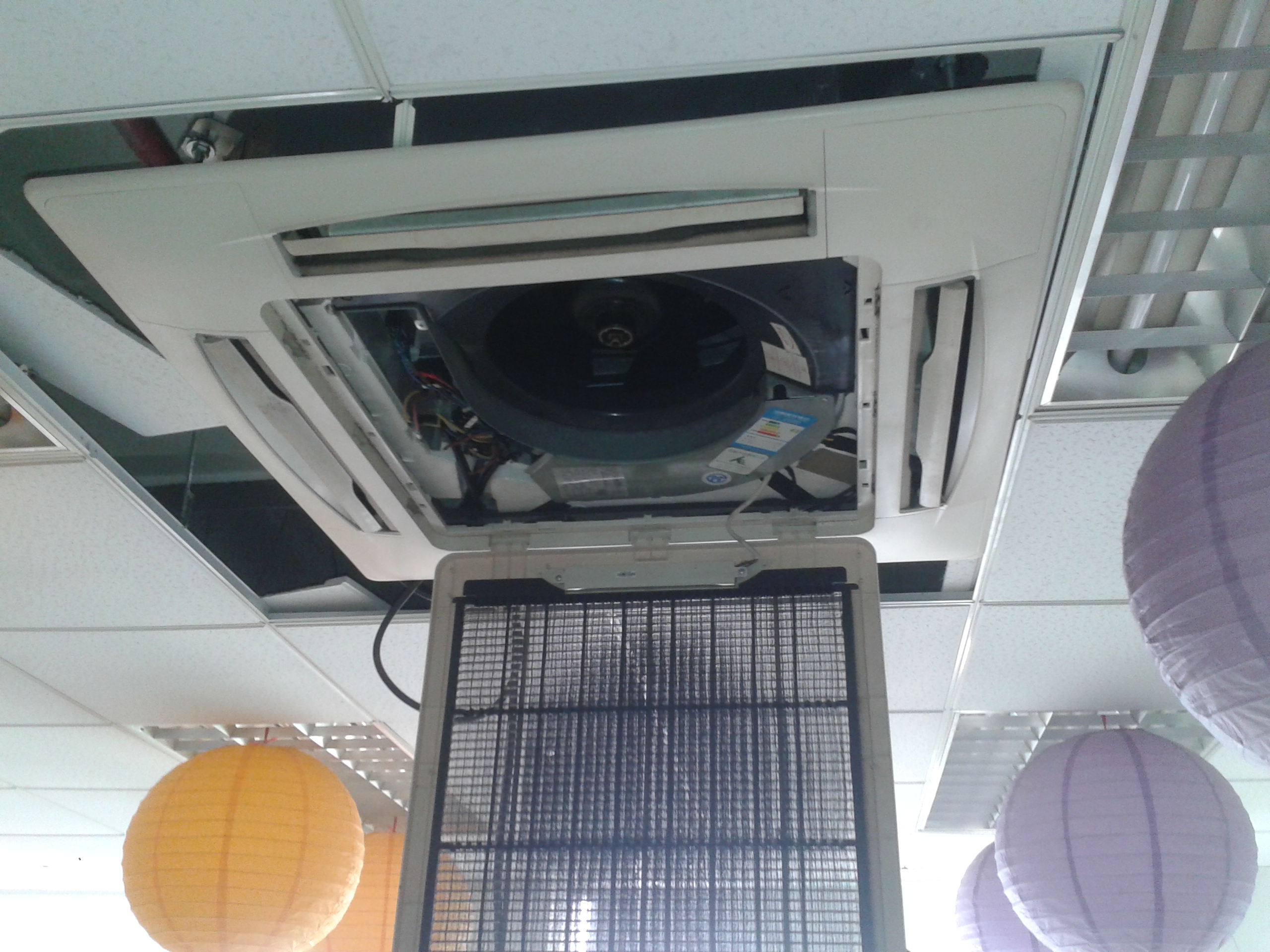 格力空调显示E1，原因通常是这样的