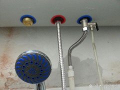 电热水器进水口漏水了