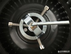 双电机侧吸式油烟机风轮的拆卸方法以及更换电机时的注意事项