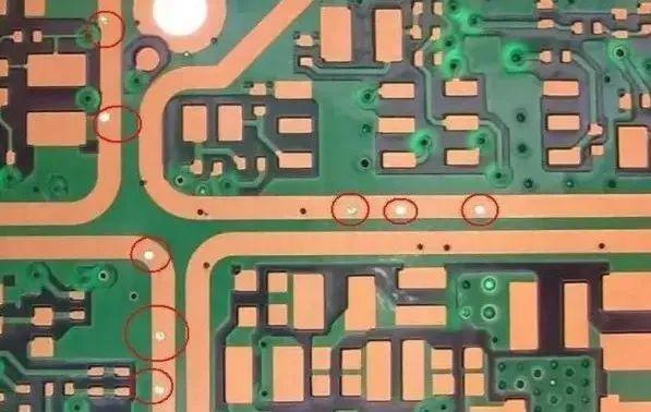 「PCB干货」是开窗还是盖油？想搞懂过孔工艺，看这篇就够了！