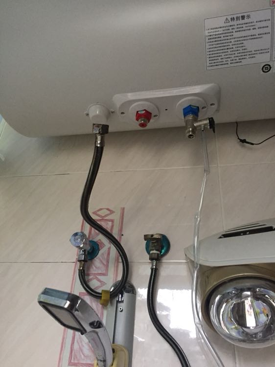 家里的热水器一烧水就鸣叫，这些问题需要注意