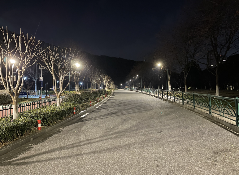 江苏无锡江阴市芙蓉湖及黄山景区周边道路照明又焕新