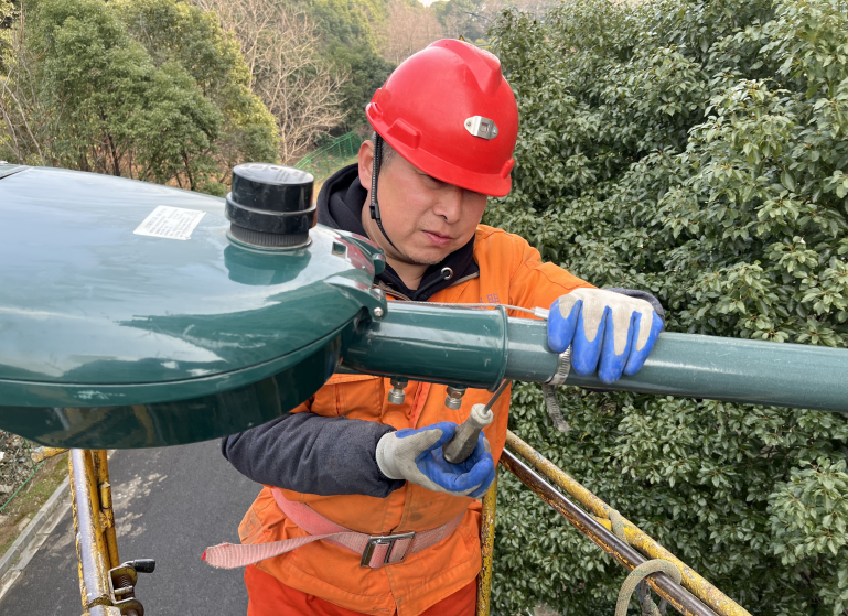 江苏无锡江阴市芙蓉湖及黄山景区周边道路照明又焕新