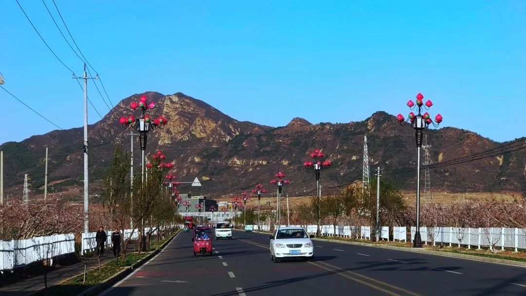 北京平谷区大华山镇亮化街景再提升