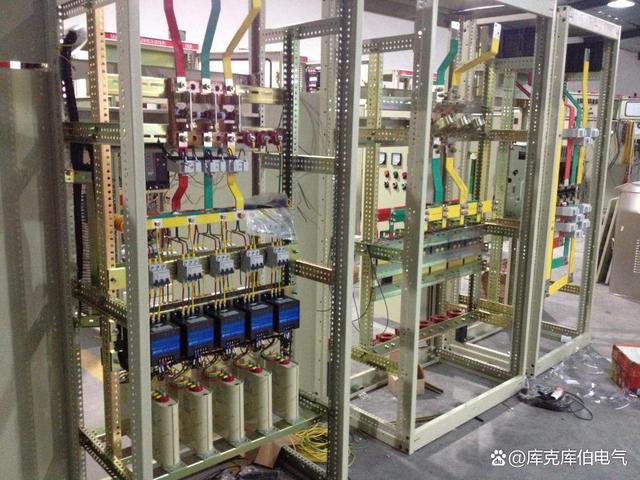 什么情况下必须加强对并联电力电容器组的巡视检查？