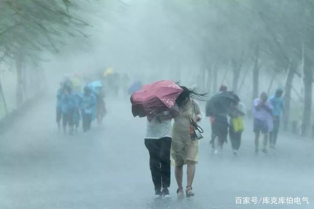 中国多地遭暴雨侵袭！强降雨为什么易引发大规模停电？