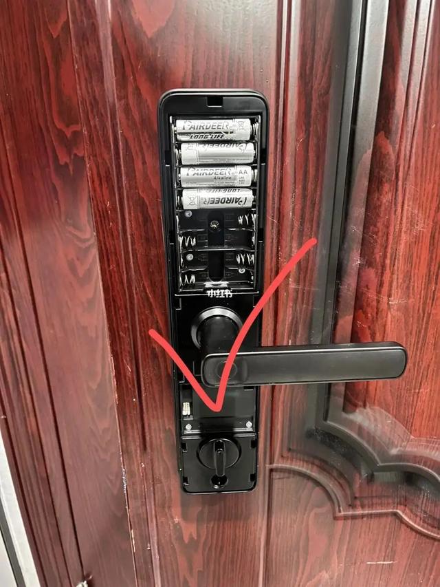 为什么冬天的指纹锁更难用？原来是这个原因！