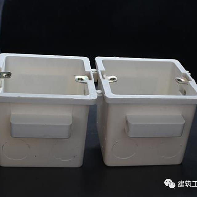 铝模工艺下剪力墙免抹灰，机电线盒如何精准预埋？