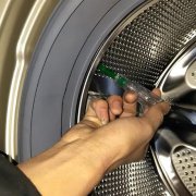洗衣机常见漏电及噪音故障的检修分析