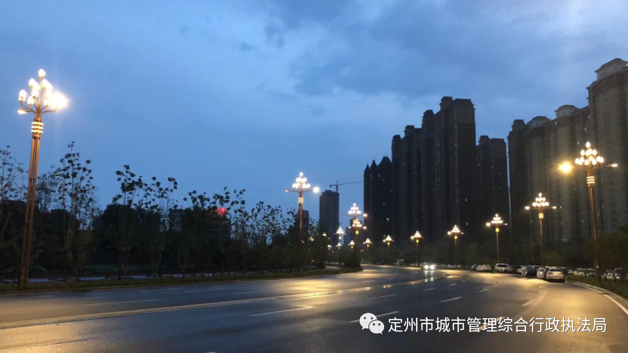 河北保定定州市完善路灯照明建设以打造美丽迎宾夜景