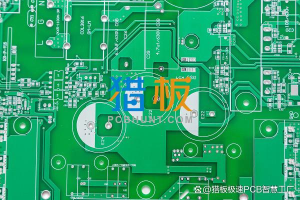 紫色油墨PCB:为什么为您的PCB选择紫色？