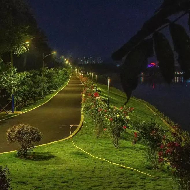 福建泉州惠安县黄塘溪下茂段亮化提升工程完工亮灯