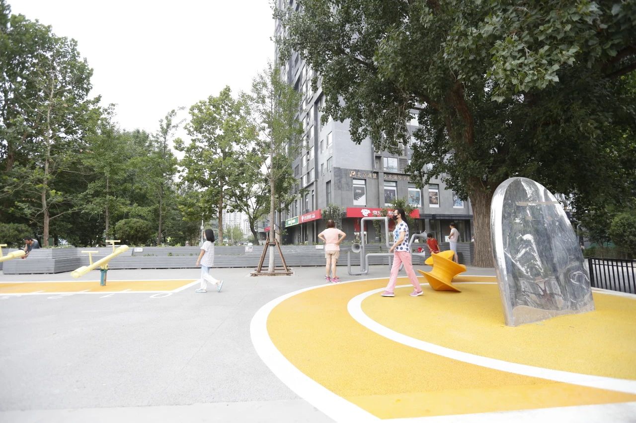 北京朝阳区双井街道二十二院街艺术区完成数字亮化更新