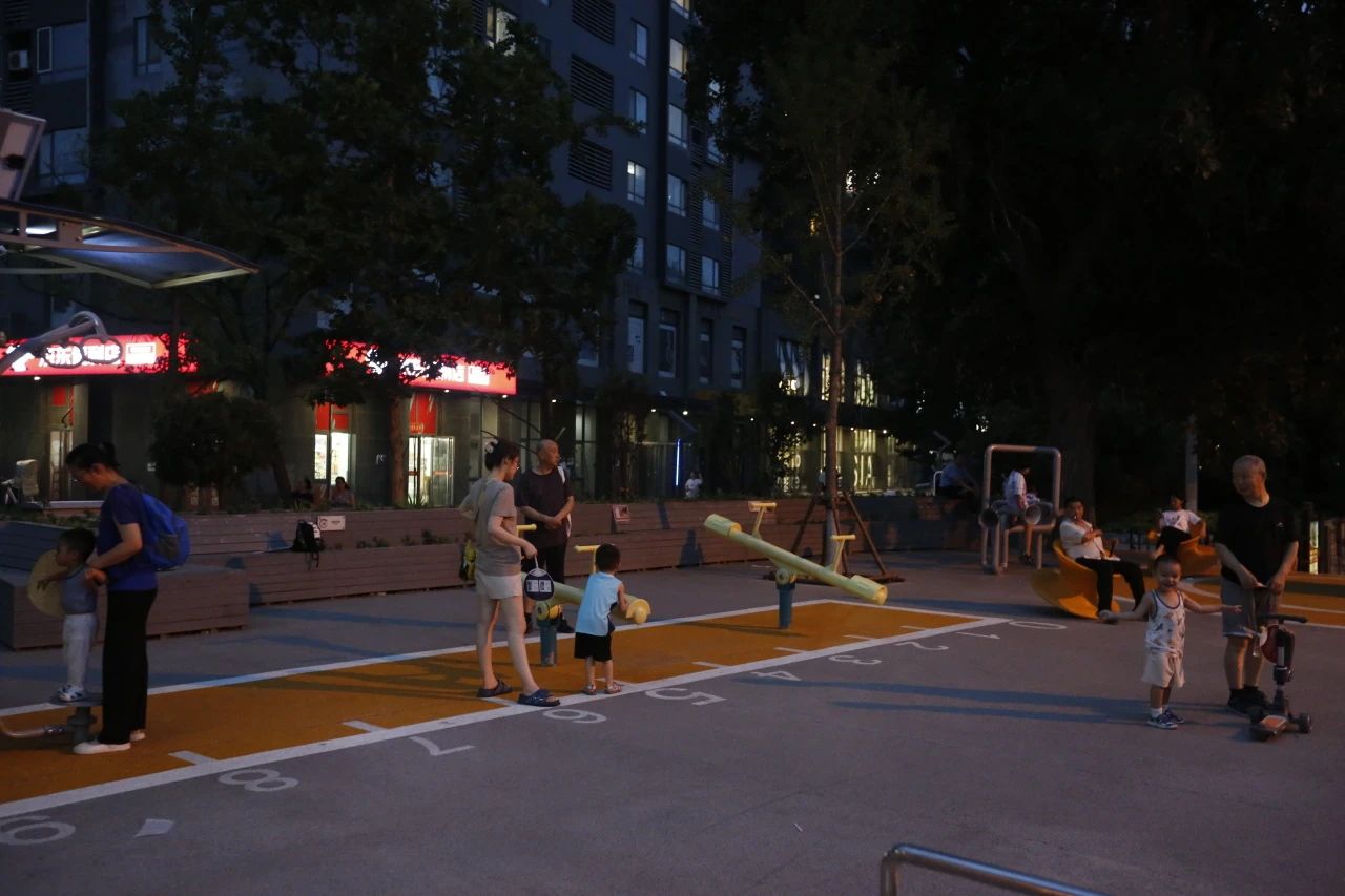 北京朝阳区双井街道二十二院街艺术区完成数字亮化更新