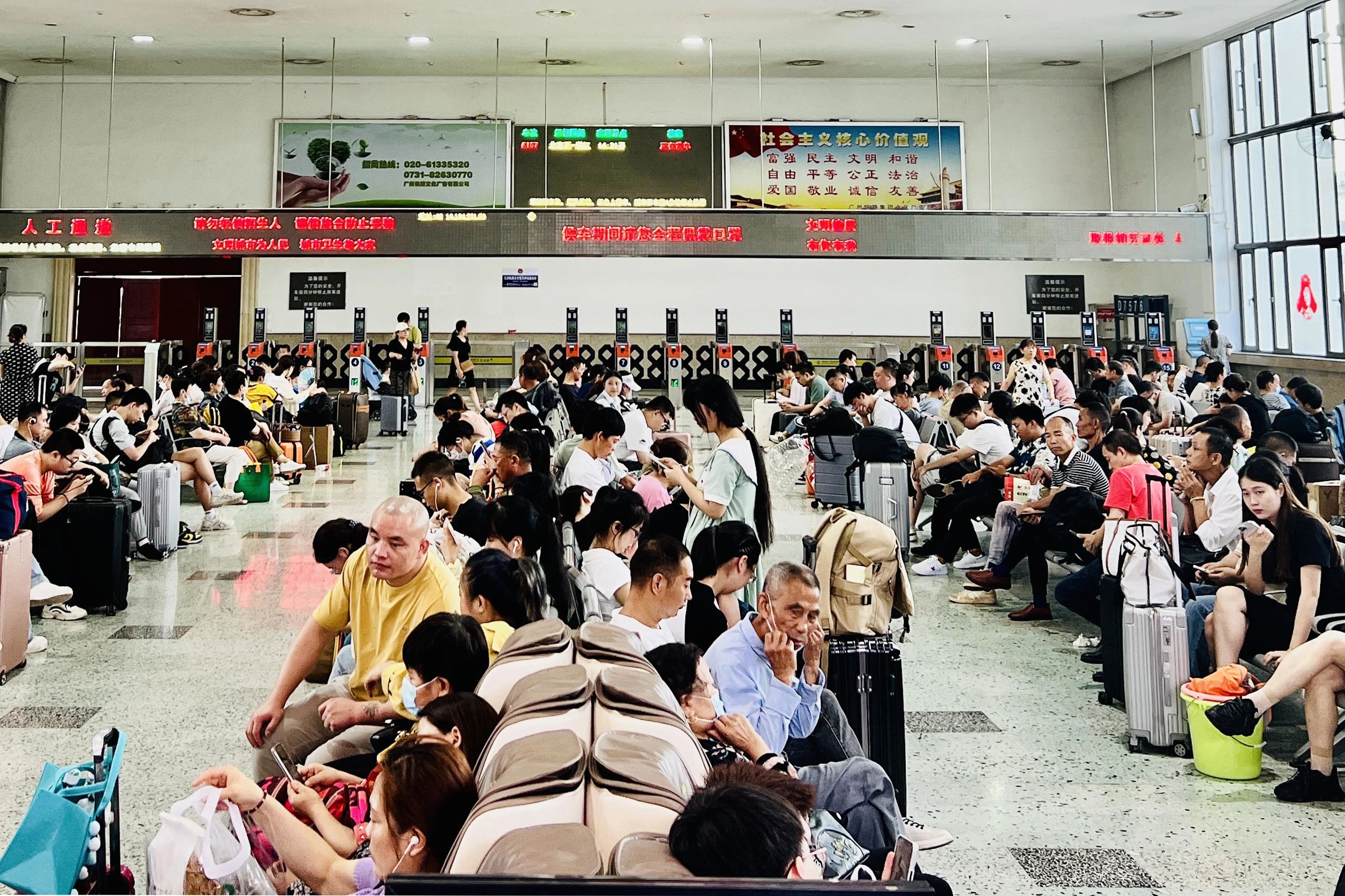 长沙站智能照明系统点亮旅客绿色之旅