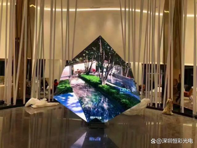 LED异形屏备受社会的青睐