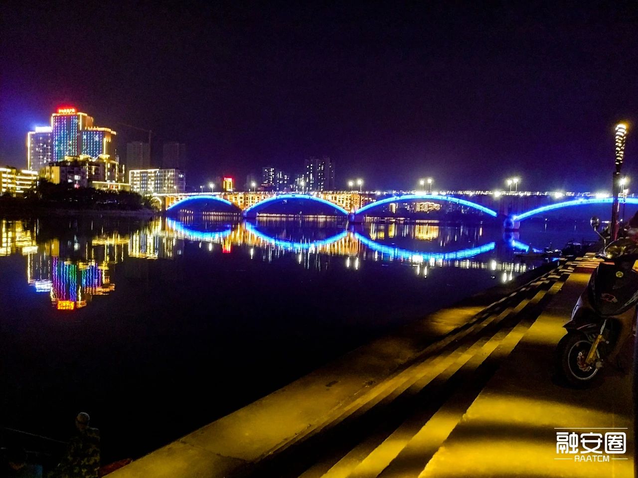 广西柳州融安县长安大桥亮灯“试妆”