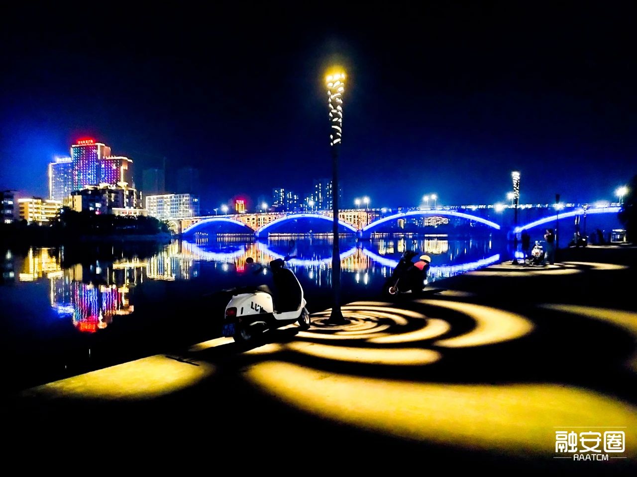 广西柳州融安县长安大桥亮灯“试妆”