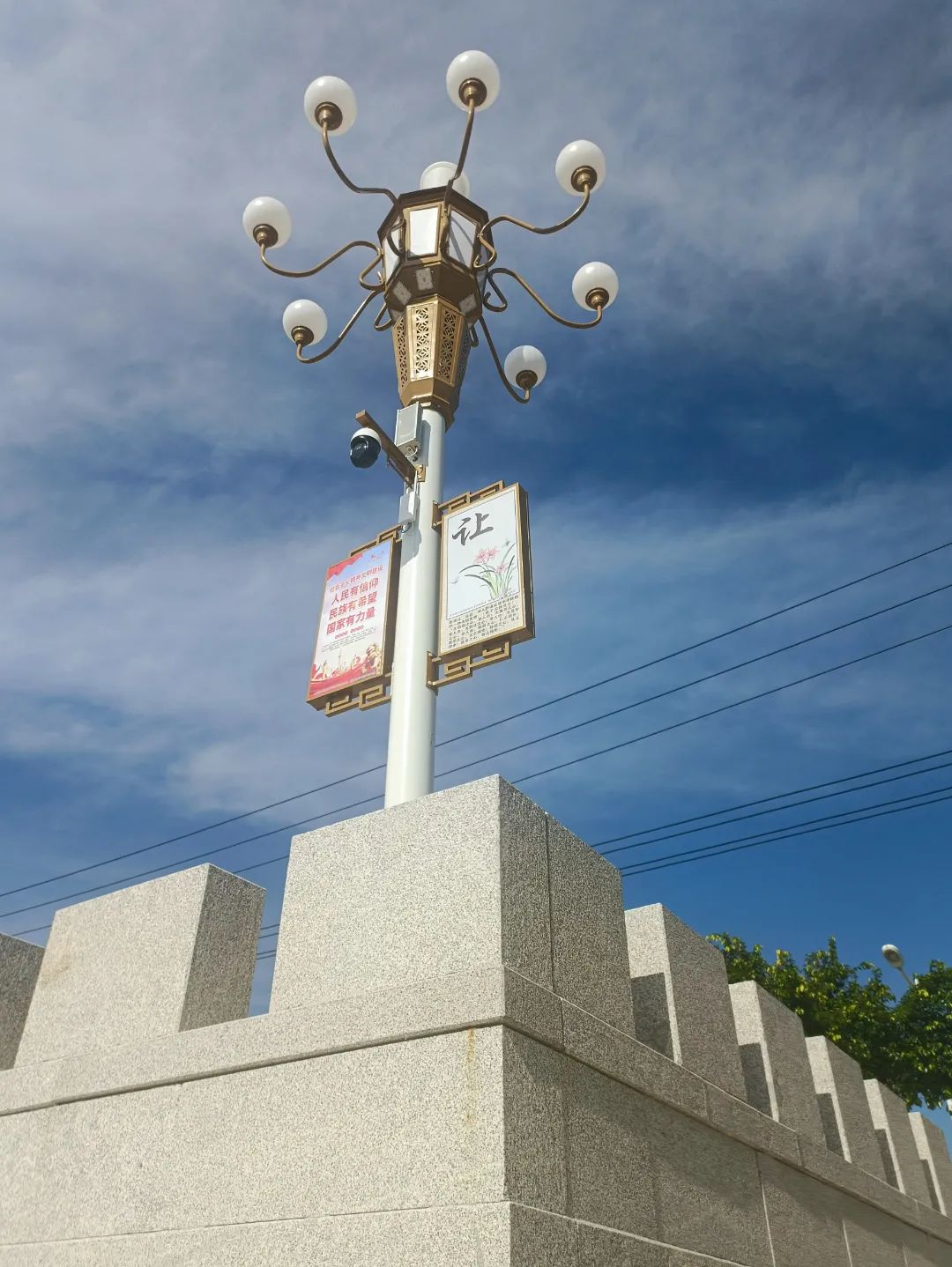 智慧灯杆助力福建泉州石狮市蚶江镇厝仔村数字乡村建设升级