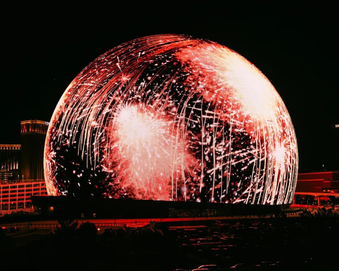 耗资166亿！全球最大的LED球！完工后效果令人惊叹！