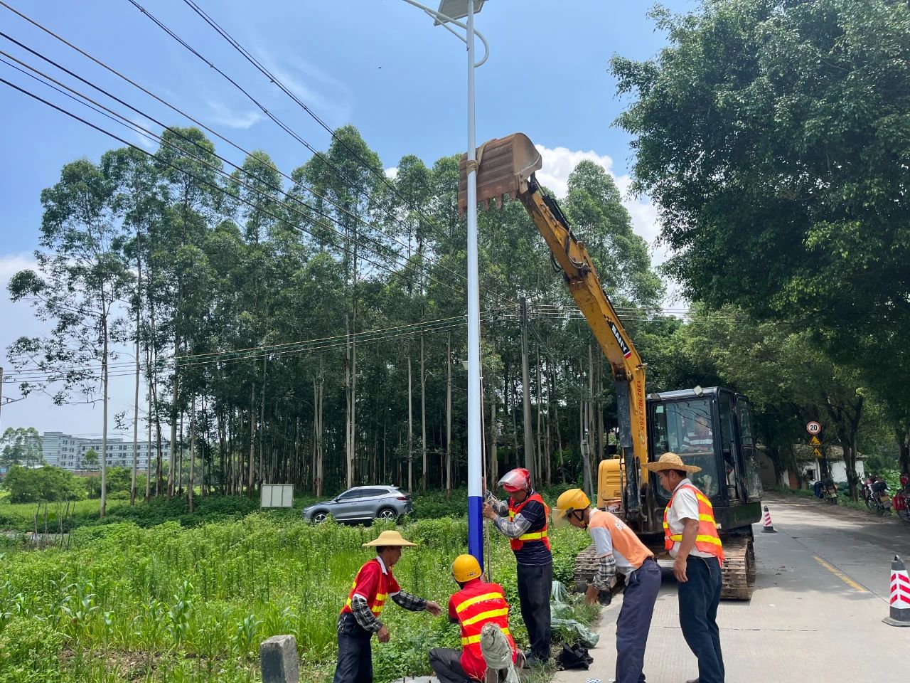 广东肇庆高要区道路照明亮化工程提升农村人居环境