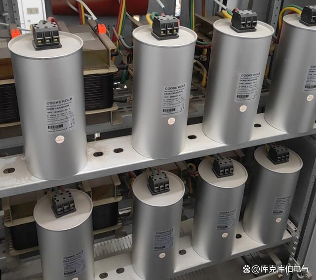 如何降低自愈式补偿电容器的运行温度？
