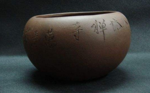 无声息的歌唱之钵盂