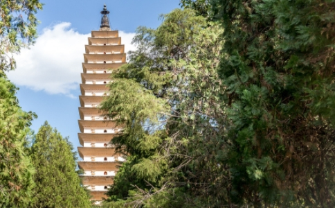 平凡妇女因造塔善业成为忉利天王