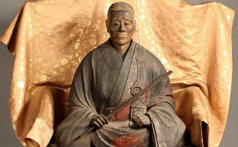 师父一句话点醒他智慧与聪明的区别