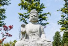 明朝义秀法师忍受殴打念佛往生的故事