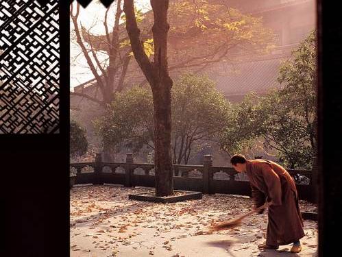 佛陀传递的智慧：《金刚经》既要讲破相，又要有行为，如何是好？