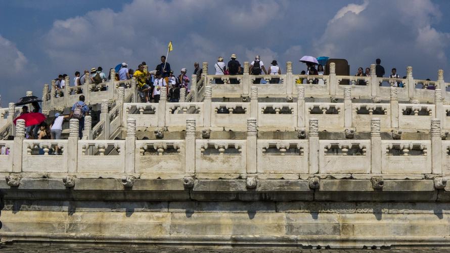老北京故事:天坛祈年殿里的100条小龙,传说全是龙王子孙
