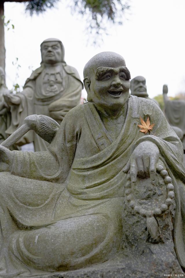鸠摩罗什的一生：7岁出家，翻译佛典35部，是《心经》的首位译者