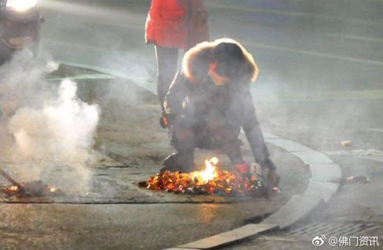 清明要烧纸钱给祖先吗