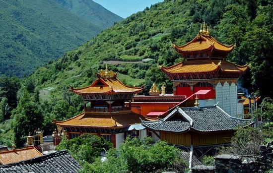 寺院拜佛有次第顺序吗 寺院拜佛有次第顺序吗