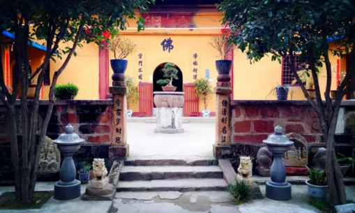 一个小沙弥的出家生活:做一个出家人不容易 一个小沙弥的出家生活:做一个出家人不容易