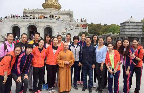 中国女排前往普陀山祈福 中国女排前往普陀山祈福