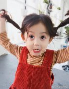 冷笑话集锦：妈妈，快跑，游泳池的水开了！