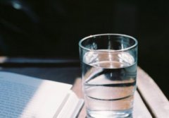 人间清醒高级文案 冷漠且清醒的文案