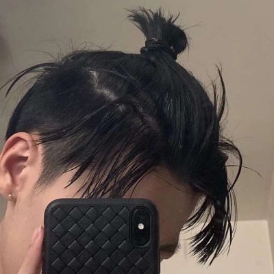 男生头像  奇怪的动物会被保护起来  奇怪的人却遭受排挤