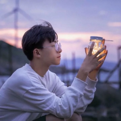 念七 帅气成熟男生头像