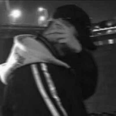 黑白男头＋伤感意境    最近的天空总是灰色