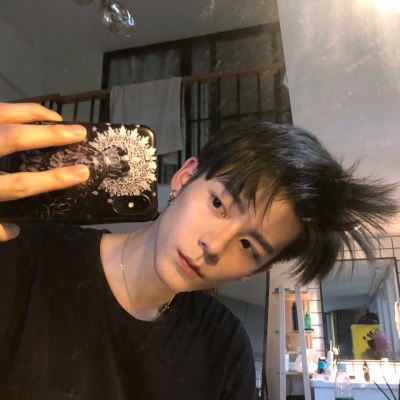 溺毙:复古意境风优质魅力男头.后来我才知道付出和回报不成正比