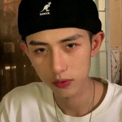 男生头像  愿喜
