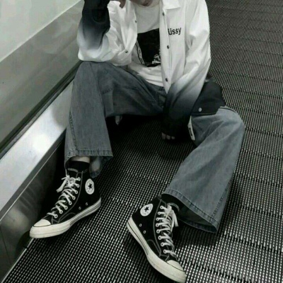 超酷男生头像    这句晚安一定要拜托星星送给你