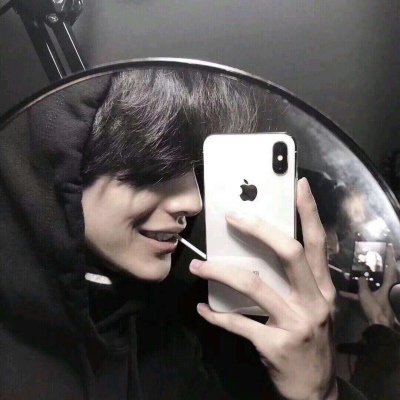 超酷男生头像    这句晚安一定要拜托星星送给你