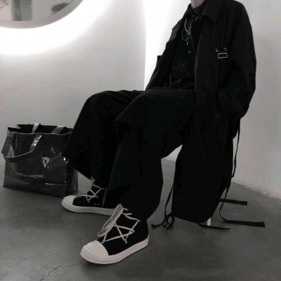 允言/高冷帅气男生头像    辞书别向晚