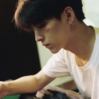 帅气个性风潮流魅力男头.你生来应为高山而非草芥