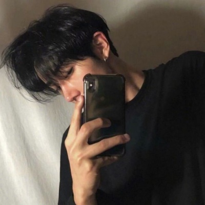 真人男生头像/不开心就算长生不老也没用